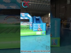 Populair pvc-opblaasbaar opblaasbaar springhuis met glijblauwe lucht opblaasbare combinatie voor buiten
