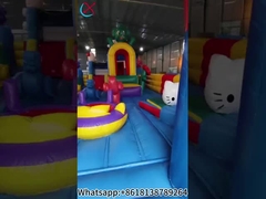 Custom Kitty Cat Doraemon opblaasbare speelplaats opblaasbaar huis glijkasteel voor de kinderen