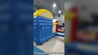 Kinderfeestje met dubbele glijbaan springkasteel