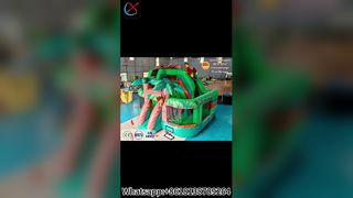 Jungle Adventure opblaasbaar springkussen met glijbaan