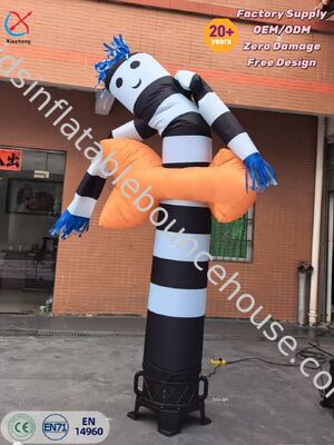 Op maat gemaakte zwart-wit gestreepte opblaasbare luchtdanser Reclame & evenementen decoratie